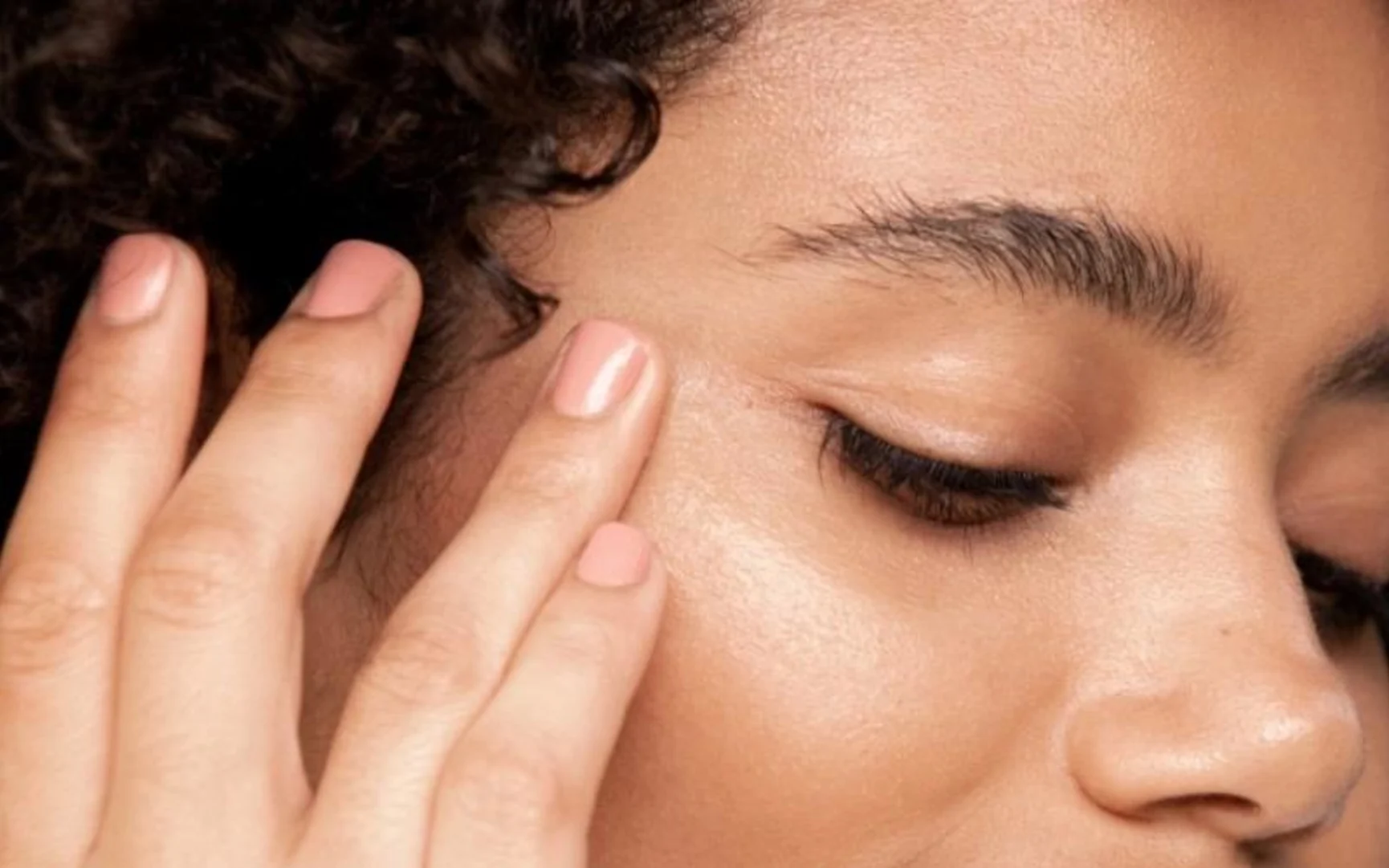 How to Use a Cleansing Balm to Remove Makeup