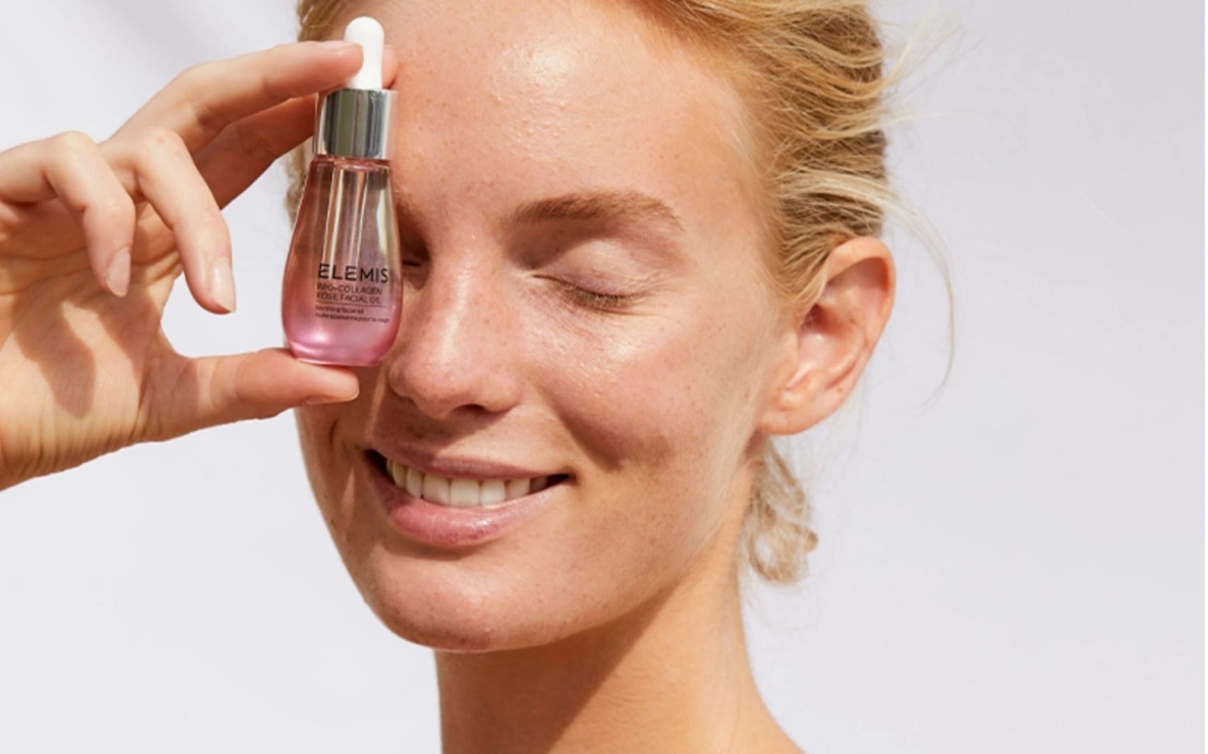 How to Apply a Facial Oil