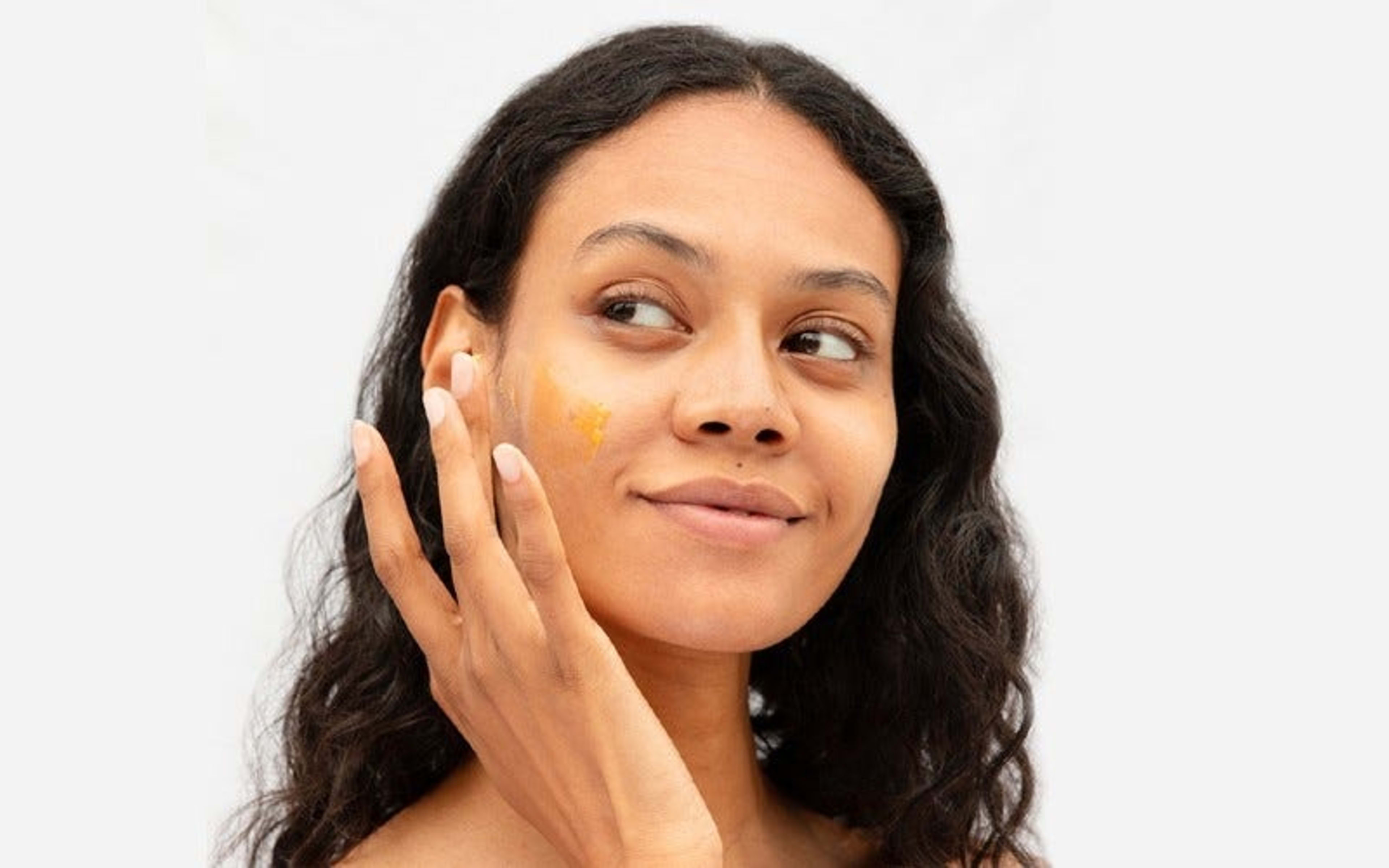 How to remove eye makeup in 4 simple steps