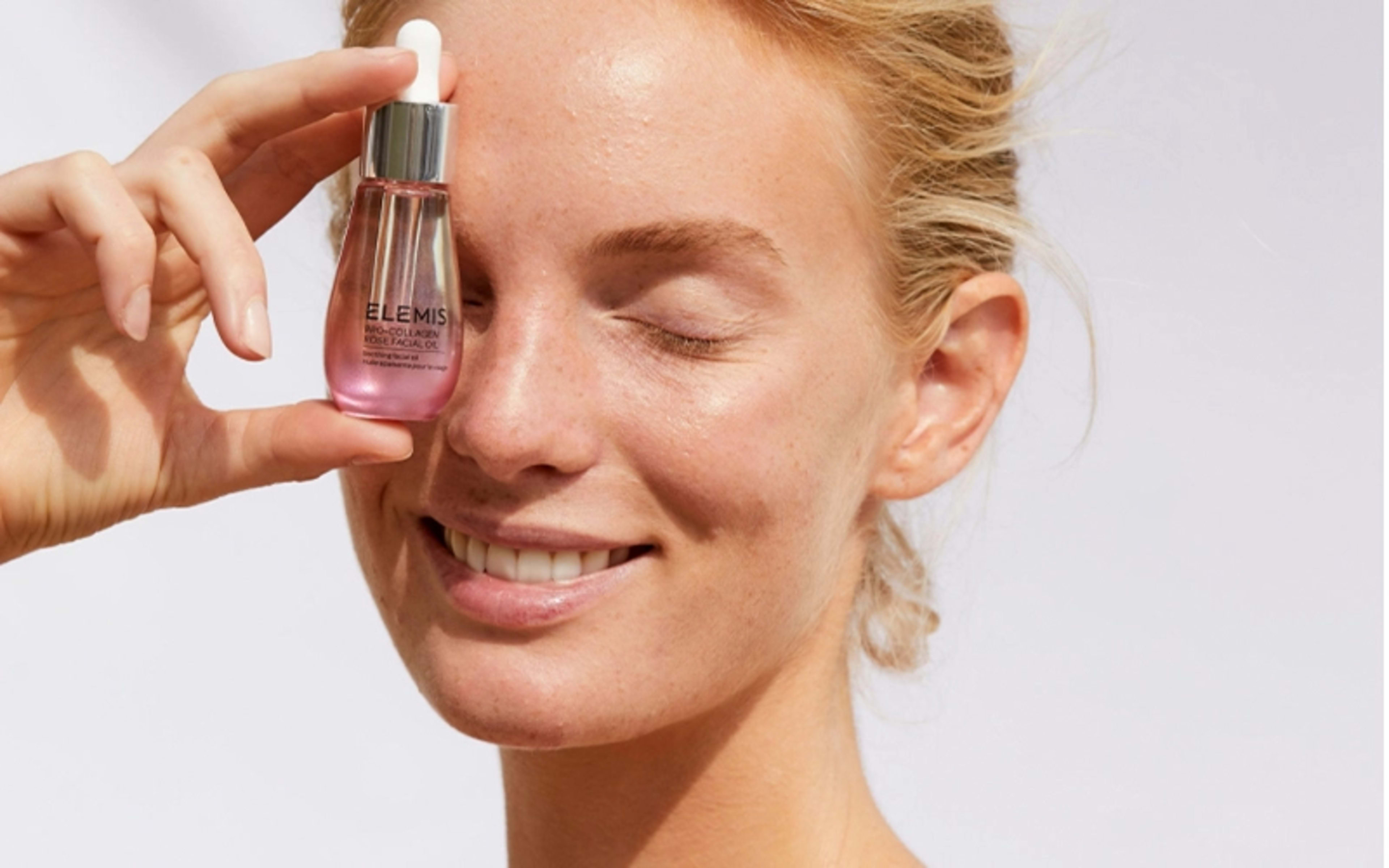 How to Apply a Facial Oil